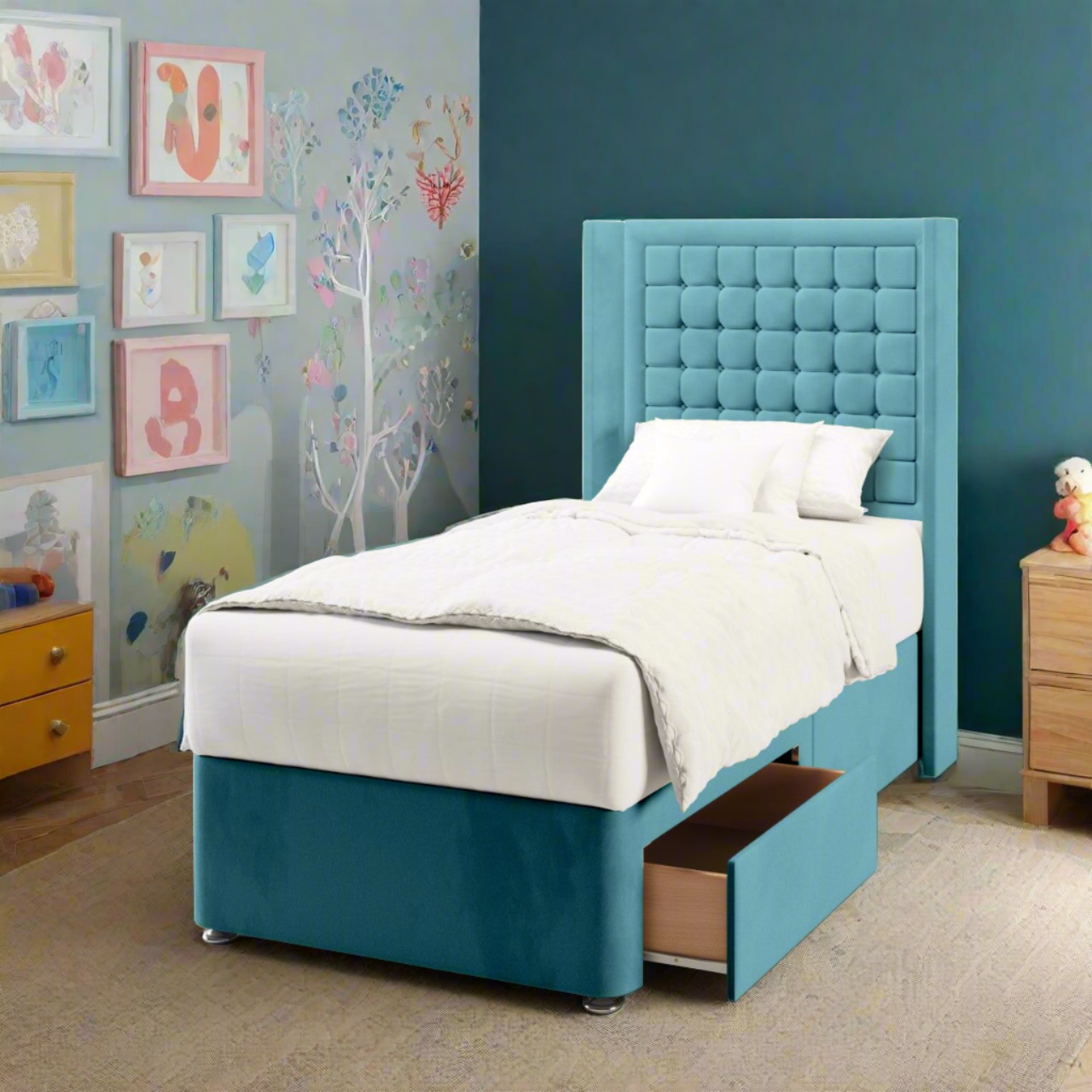 Small Cubic Border Straight Wing Headboard Divan Bed