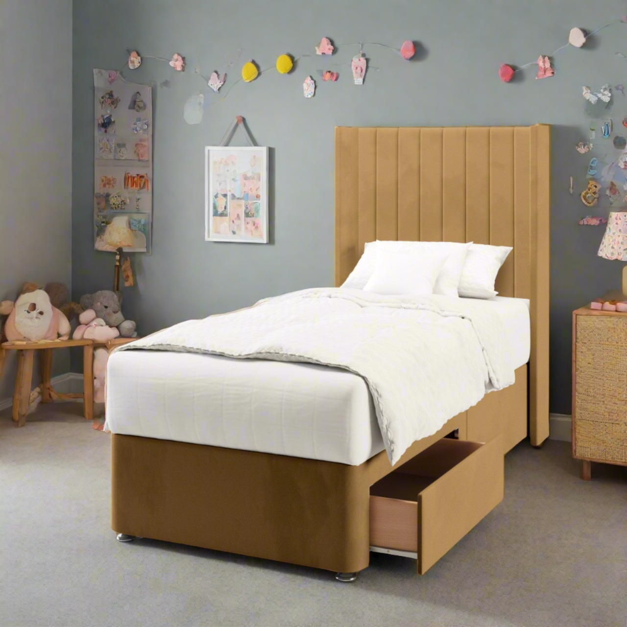 Vertical Panels Straight Wing Headboard Divan Bed